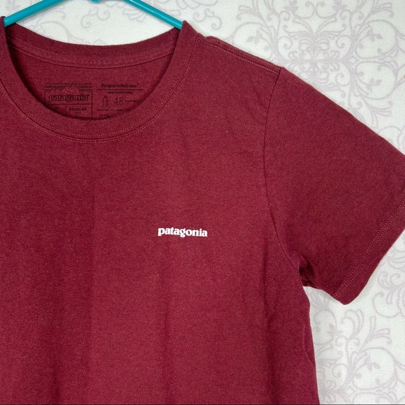 Patagonia regular fit P-6 logo Reponsibili-tee Crew Neck T-Shirt Size Small - Picture 4 of 7